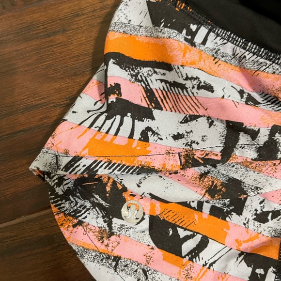 Lululemon 2.5in Speed Up short multi color - Picture 4 of 4